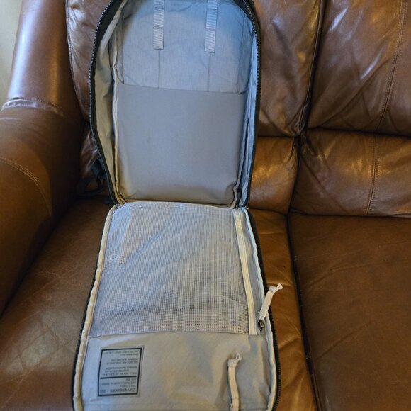 Evergoods Civil Panel Loader Backpack - Picture 4 of 8